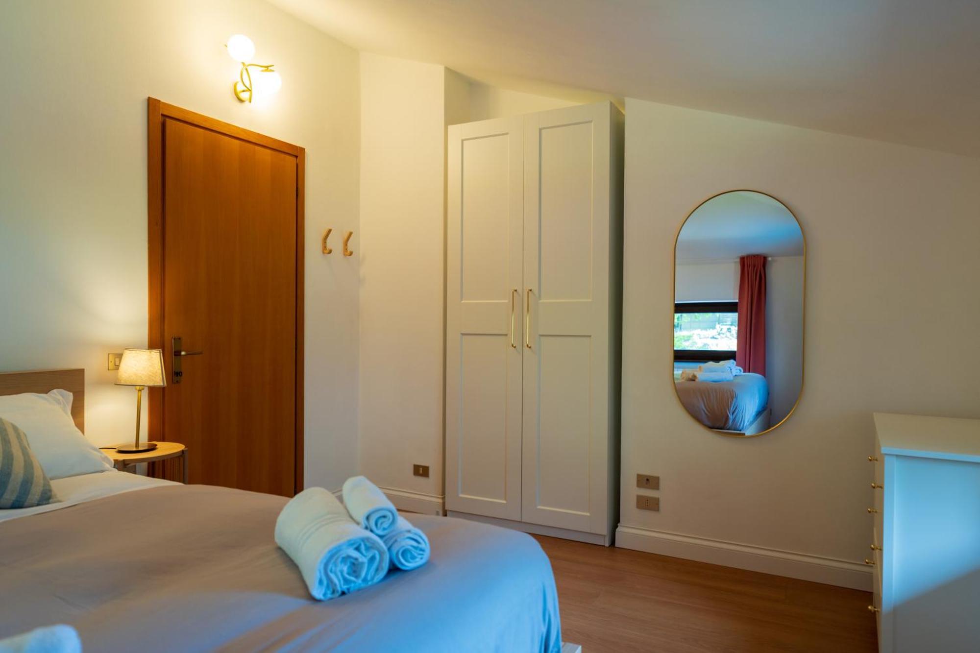 Stunning Apartment- Terrace And Swimming Pool Bellano Ngoại thất bức ảnh