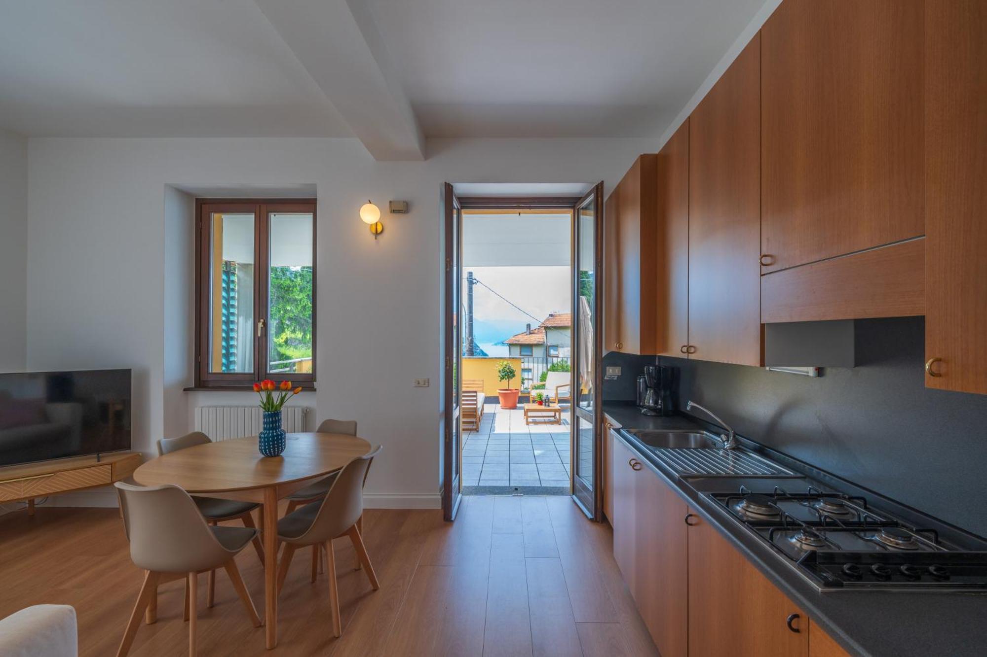 Stunning Apartment- Terrace And Swimming Pool Bellano Ngoại thất bức ảnh