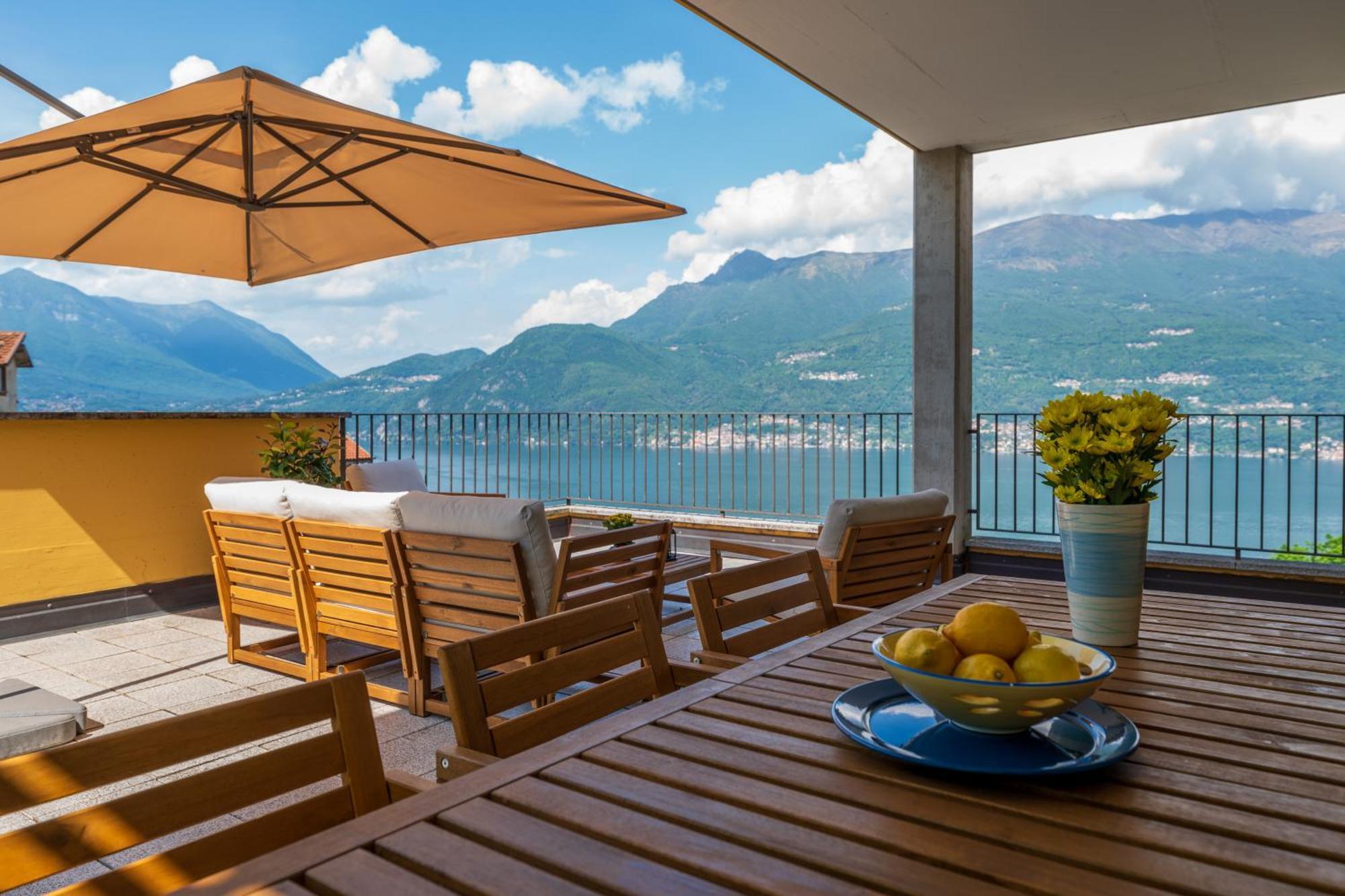 Stunning Apartment- Terrace And Swimming Pool Bellano Ngoại thất bức ảnh