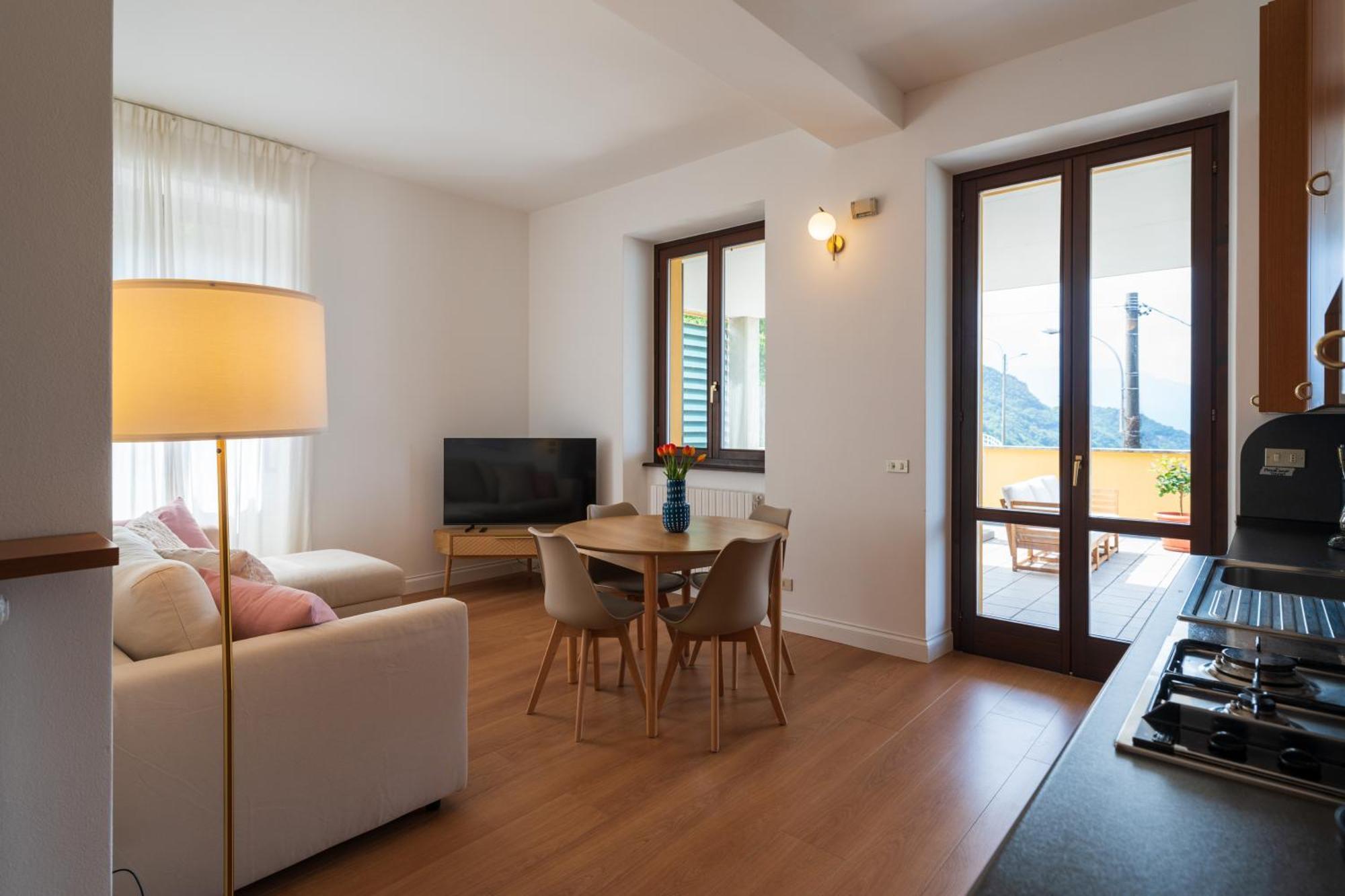Stunning Apartment- Terrace And Swimming Pool Bellano Ngoại thất bức ảnh