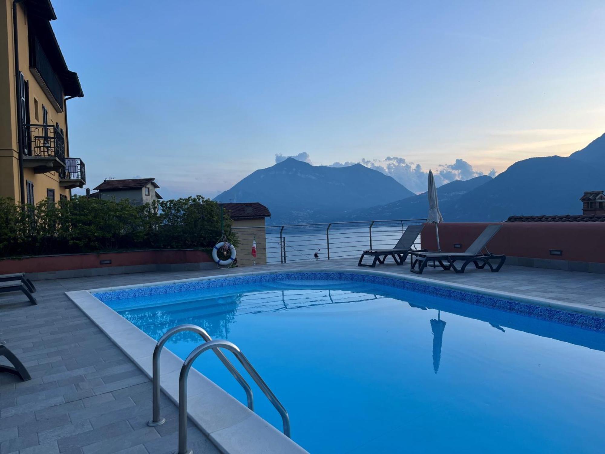 Stunning Apartment- Terrace And Swimming Pool Bellano Ngoại thất bức ảnh