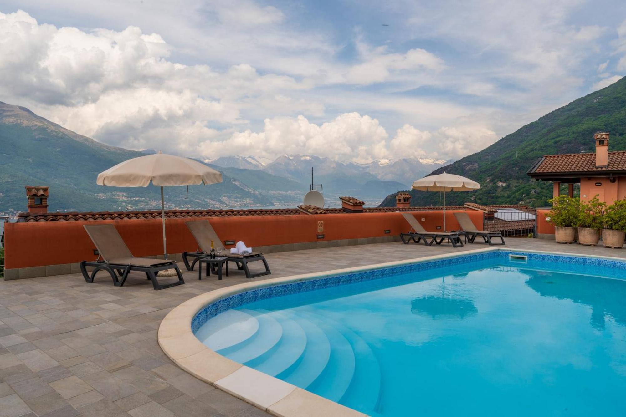 Stunning Apartment- Terrace And Swimming Pool Bellano Ngoại thất bức ảnh