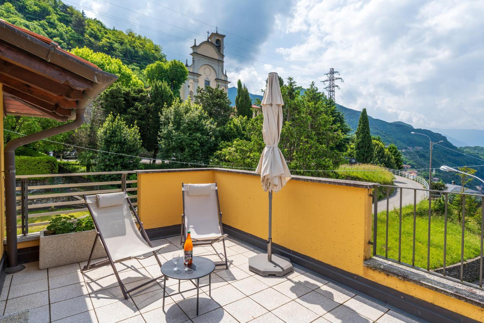 Stunning Apartment- Terrace And Swimming Pool Bellano Ngoại thất bức ảnh
